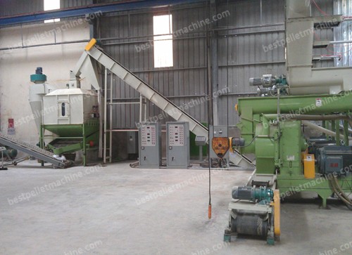 cooler and pellet conveyor